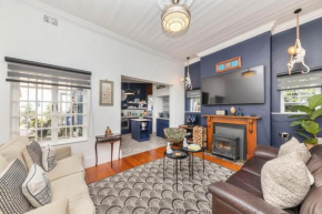 Vibrant 2BD Contemporary HomeObservatory!